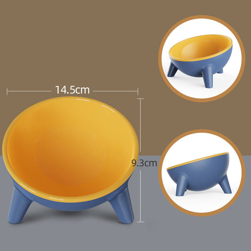 Wagbase elevated feeding bowls at a comfortable eating height for dogs and cats